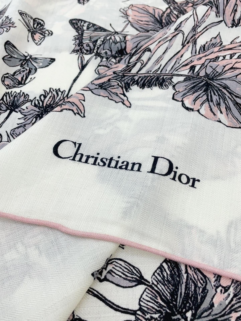 CHRISTIAN DIOR